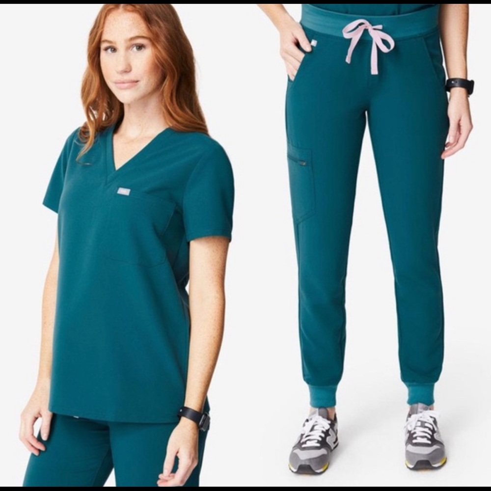 FIGS Women’s Scrubs S/M Caribbean Blue